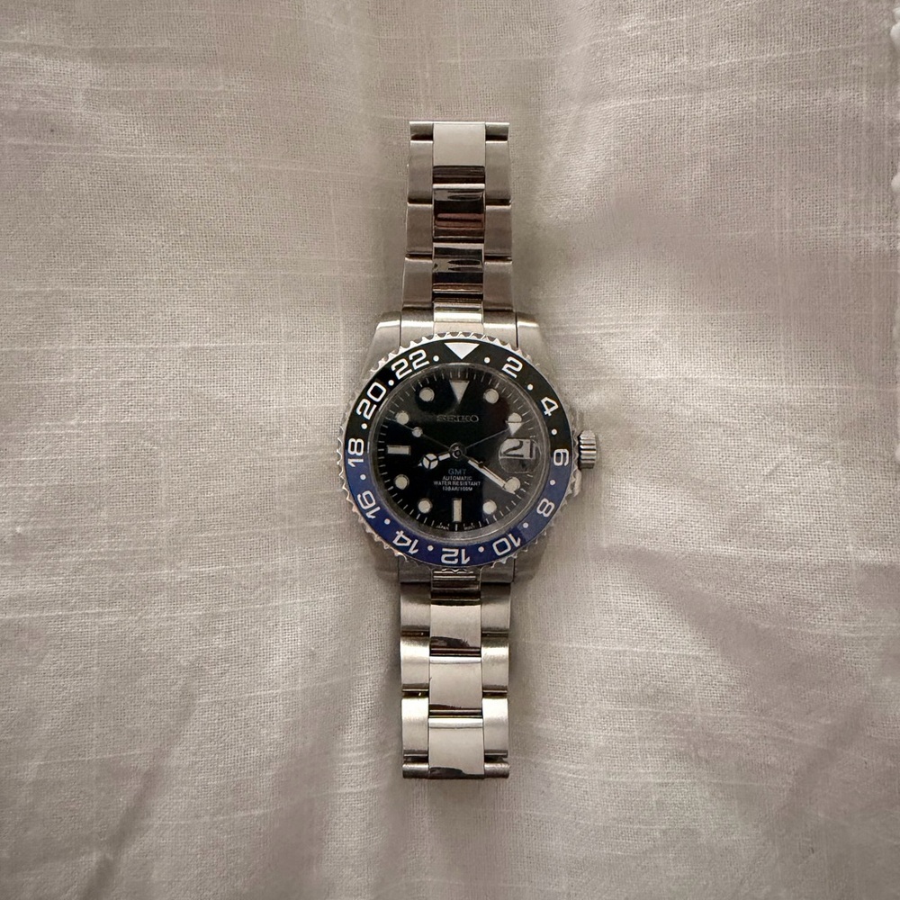 Seiko Mod GMT Batman Silver Watch with Blue & Black Bezel